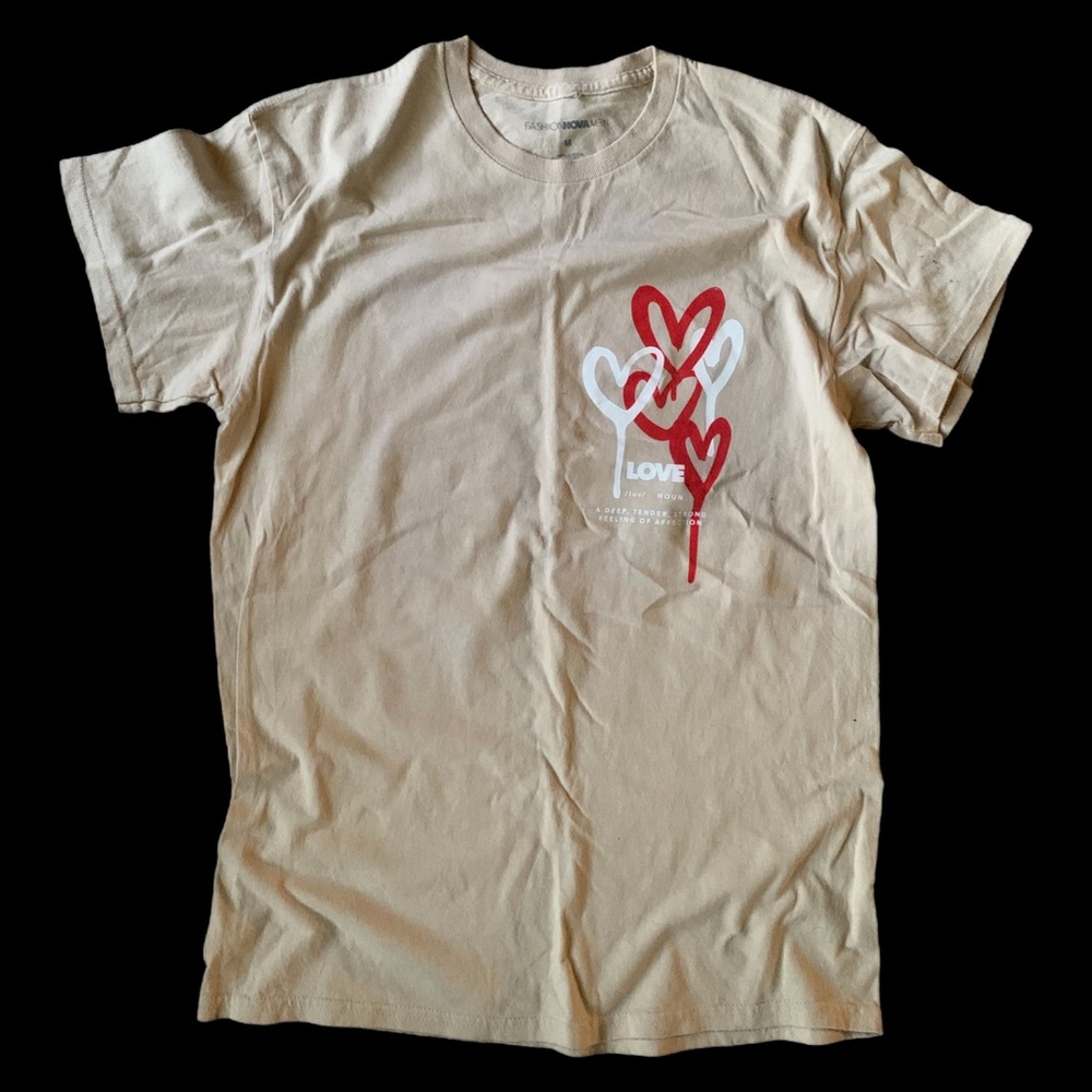 Fashion Nova Heart Stack Graphic Tee in Beige with Red & White Hearts